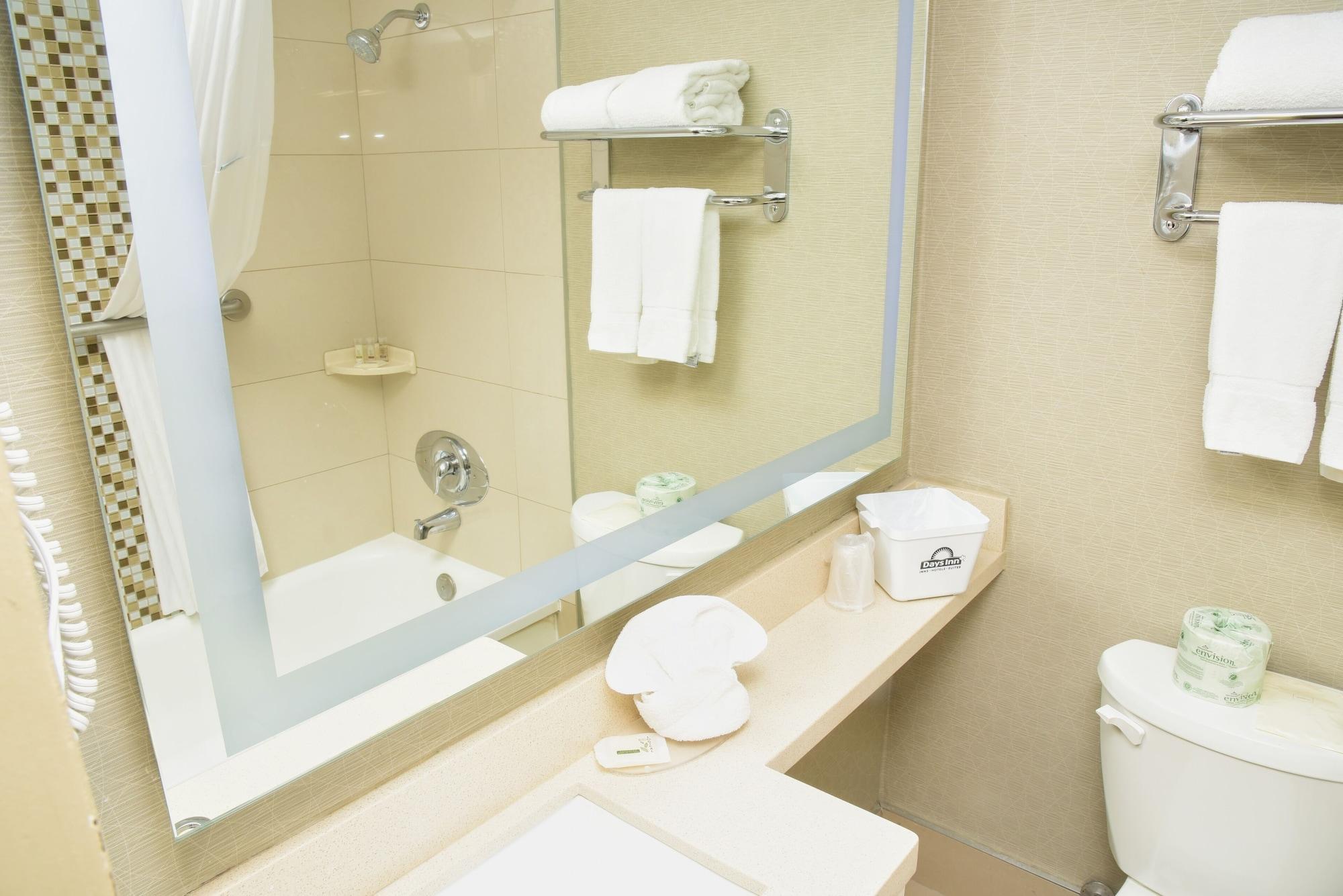Days Inn By Wyndham Ottawa Luaran gambar