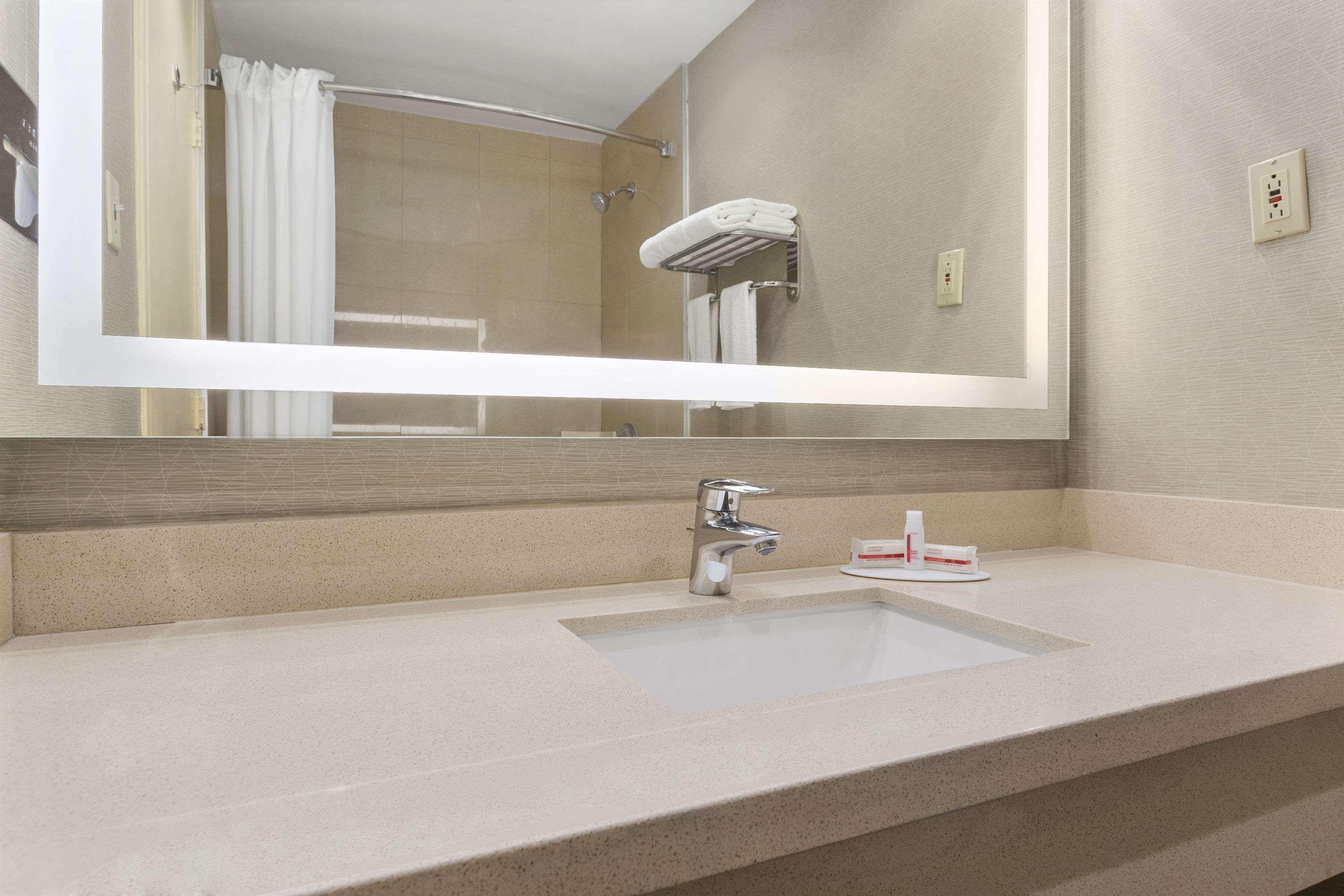 Days Inn By Wyndham Ottawa Luaran gambar